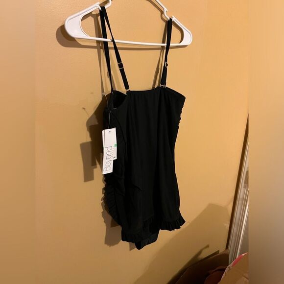 Beyond Control One Piece Swimsuit 8 Black Strapless Ruffle Flowy Tummy Control - Picture 10 of 10